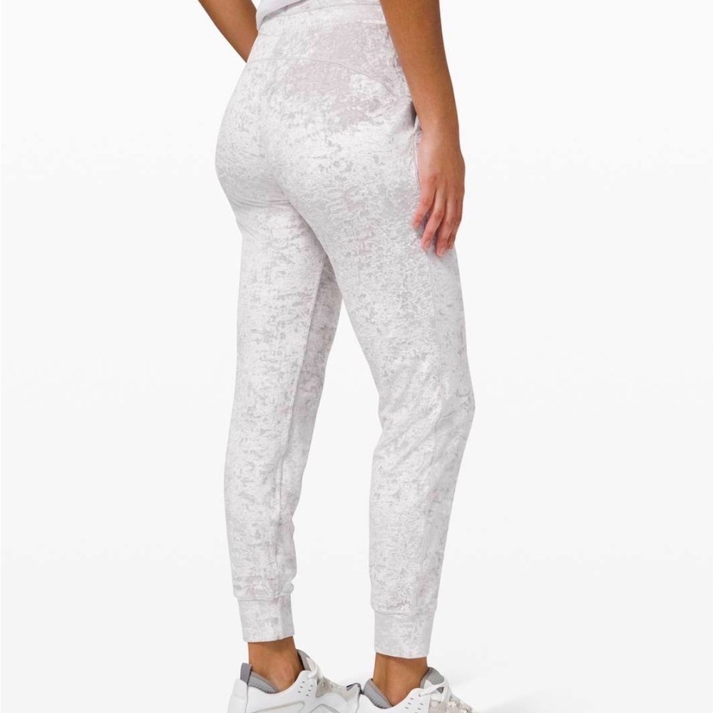 Lululemon Ready to Crush Jogger size 4